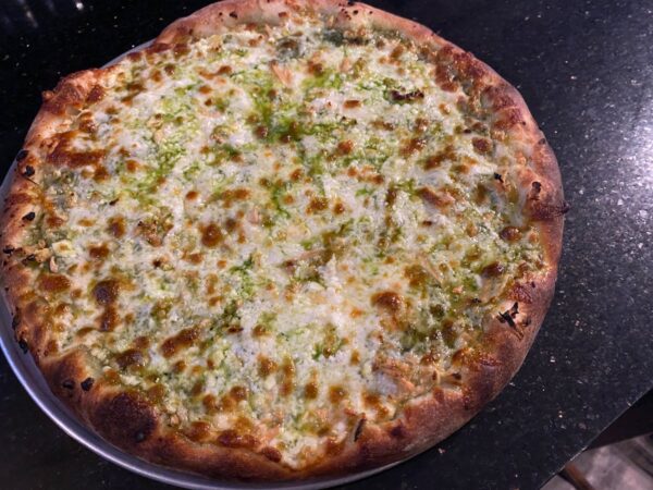 Pesto Pesto Pizza with pesto, fresh garlic and feta